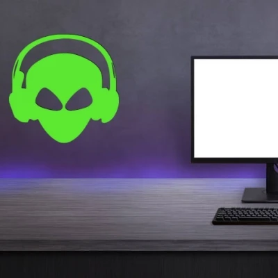 Trang Trí Tường Hình Đầu Alien Cho Phòng Game