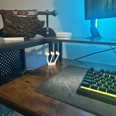 Chữ cái Hebrew Shin: ý nghĩa (Chúa, tình yêu và sự kiên định)