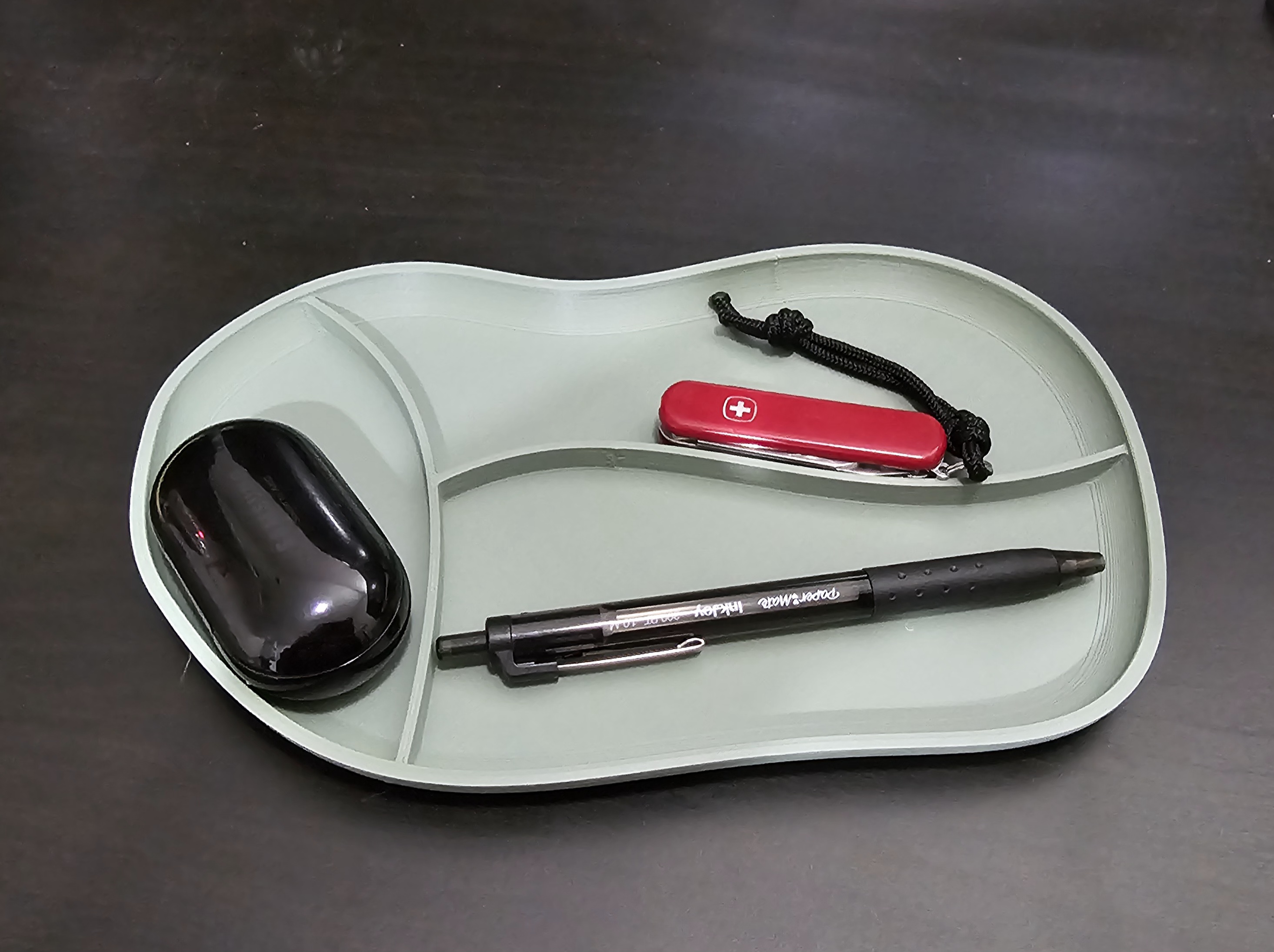 Khay Bàn Cong Có Vách Ngăn