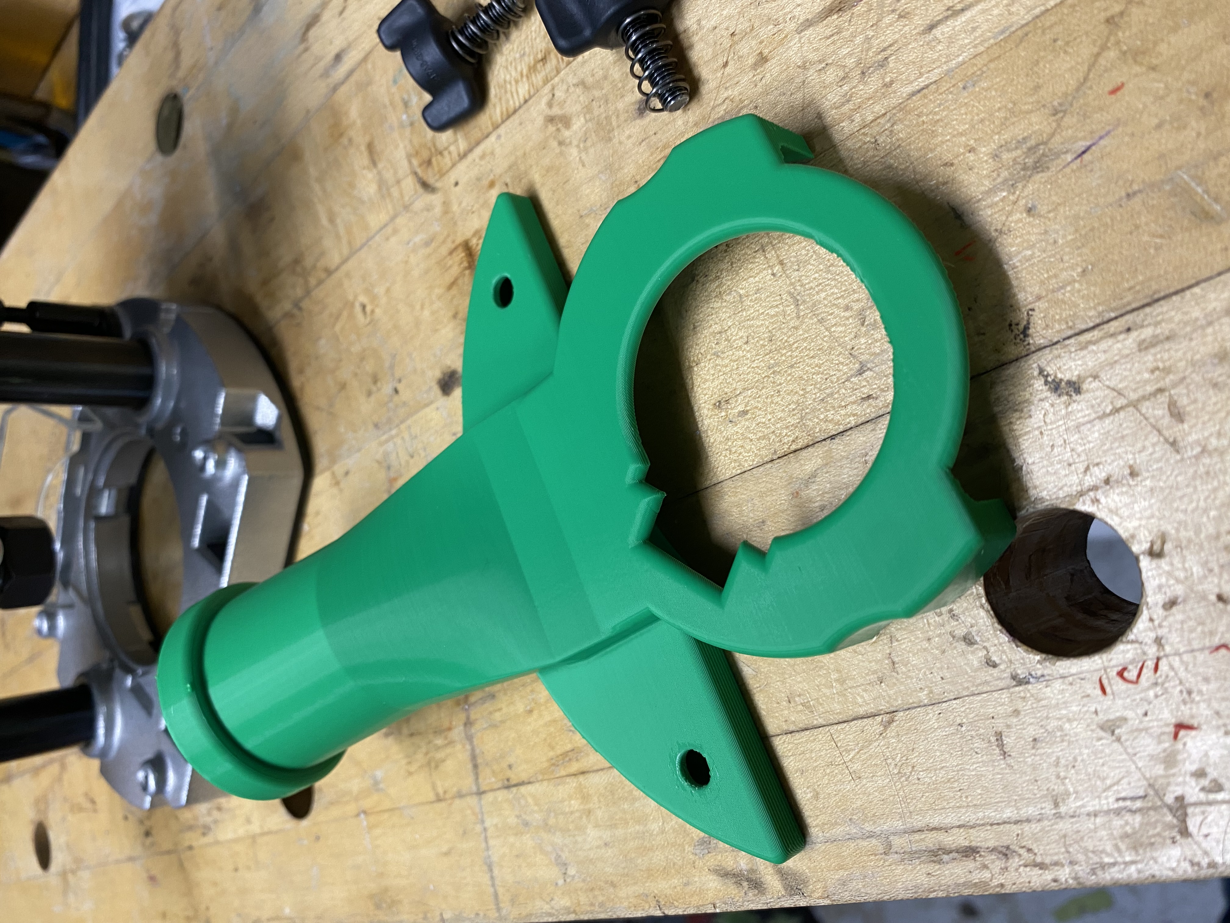 Cổng Hút Bụi Cho Máy Phay Makita