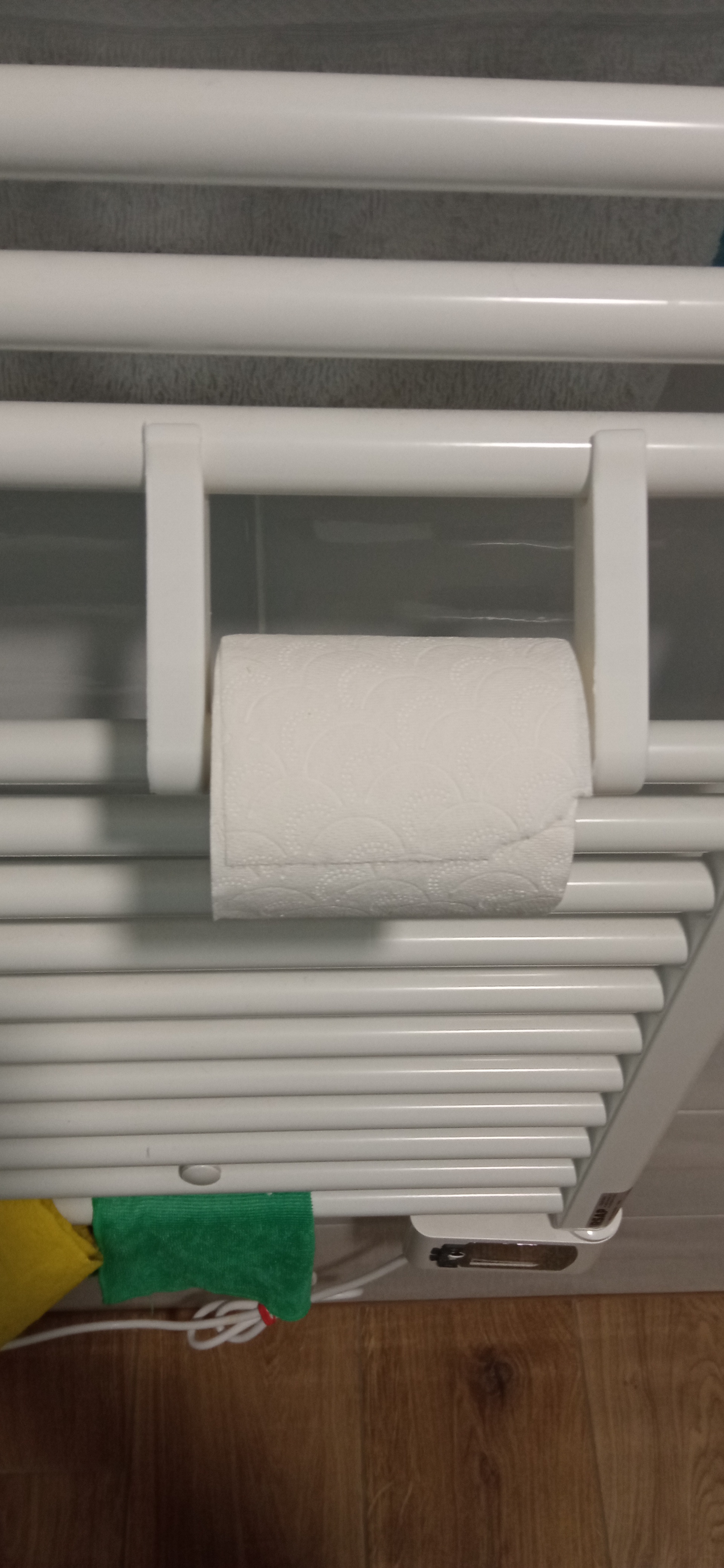 Giá Đỡ Giấy Vệ Sinh Kẹp Dầm Tản Nhiệt