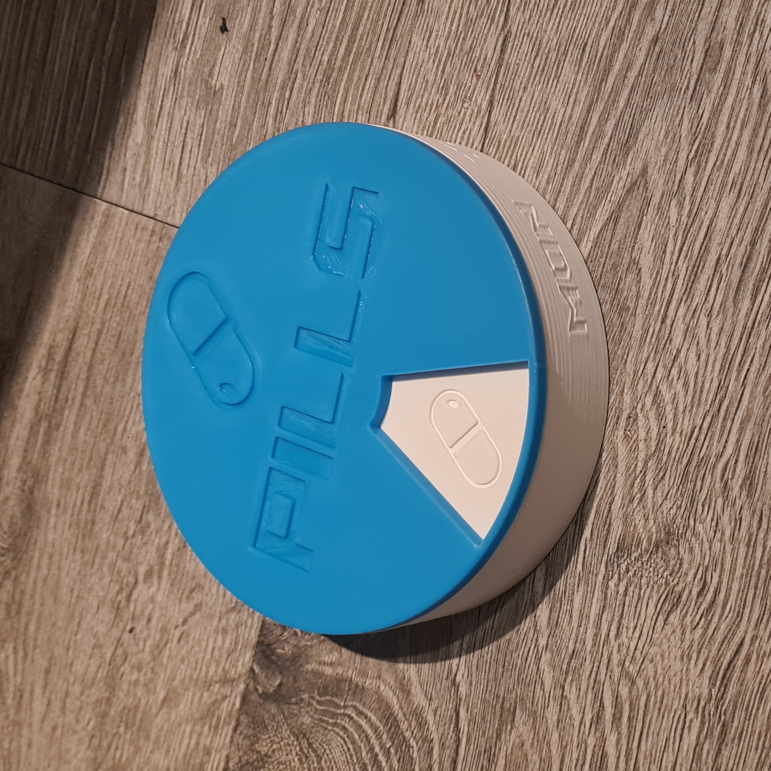 Hộp Chia Thuốc 7 Ngày Nam Châm Có Nắp Khóa Chắc Chắn 3 Phiên Bản Sáng/Chiều