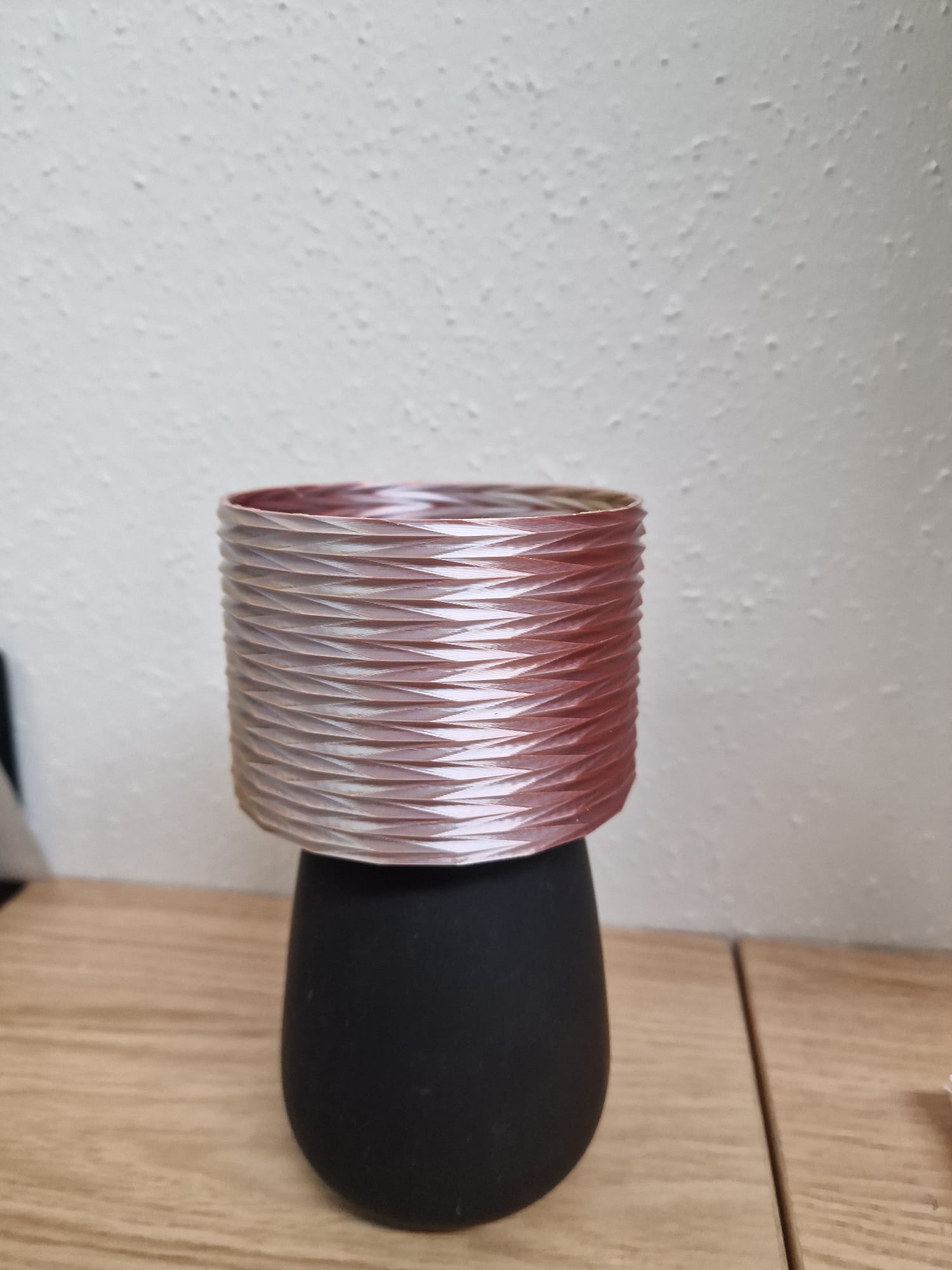 Chậu Hoa Văn Abstract