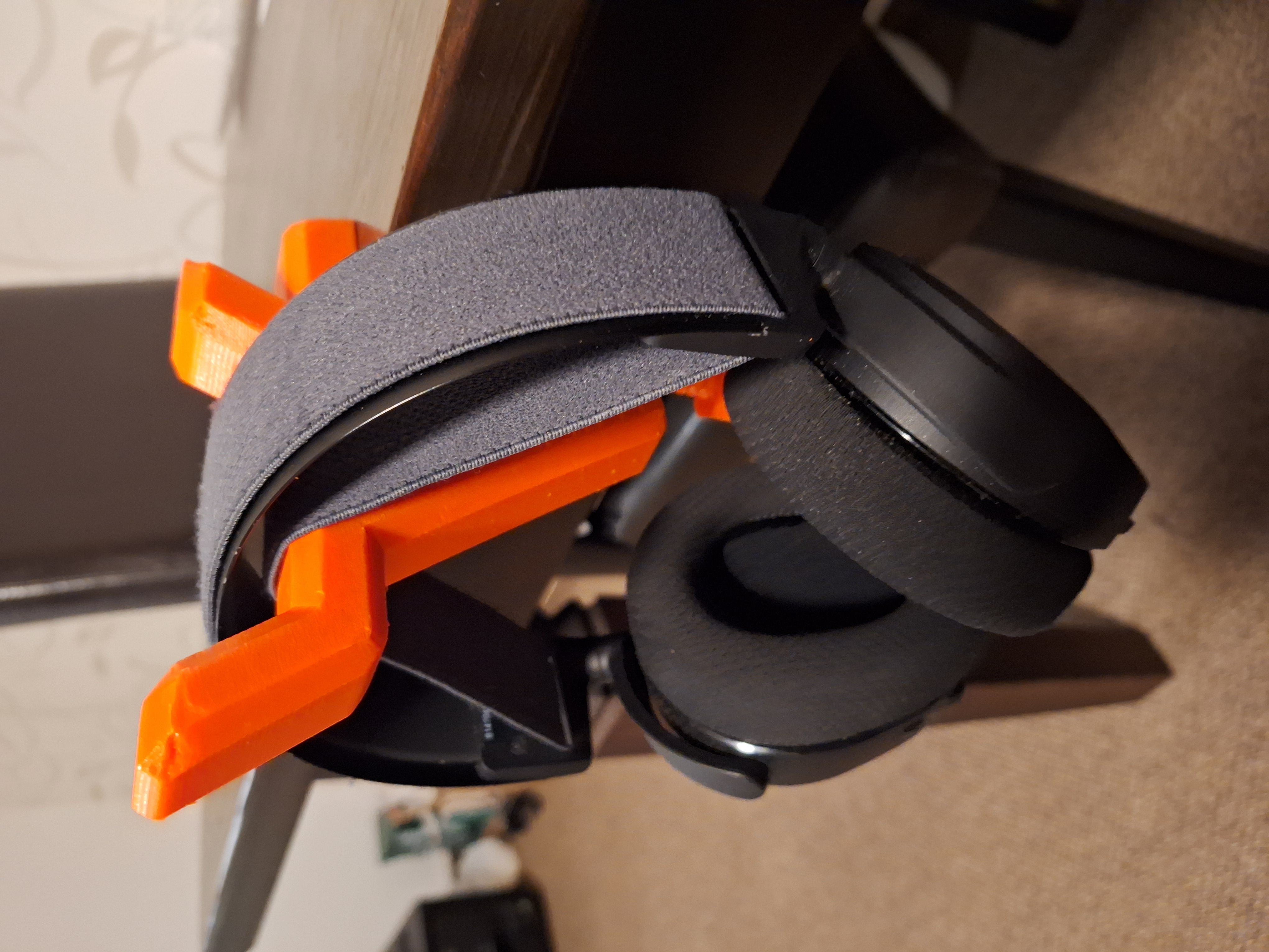 Móc Treo Tai Nghe Prusament