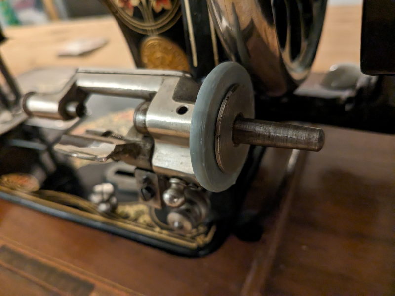 Bánh Xe Máy Tua Chỉ May - Frister & Rossmann