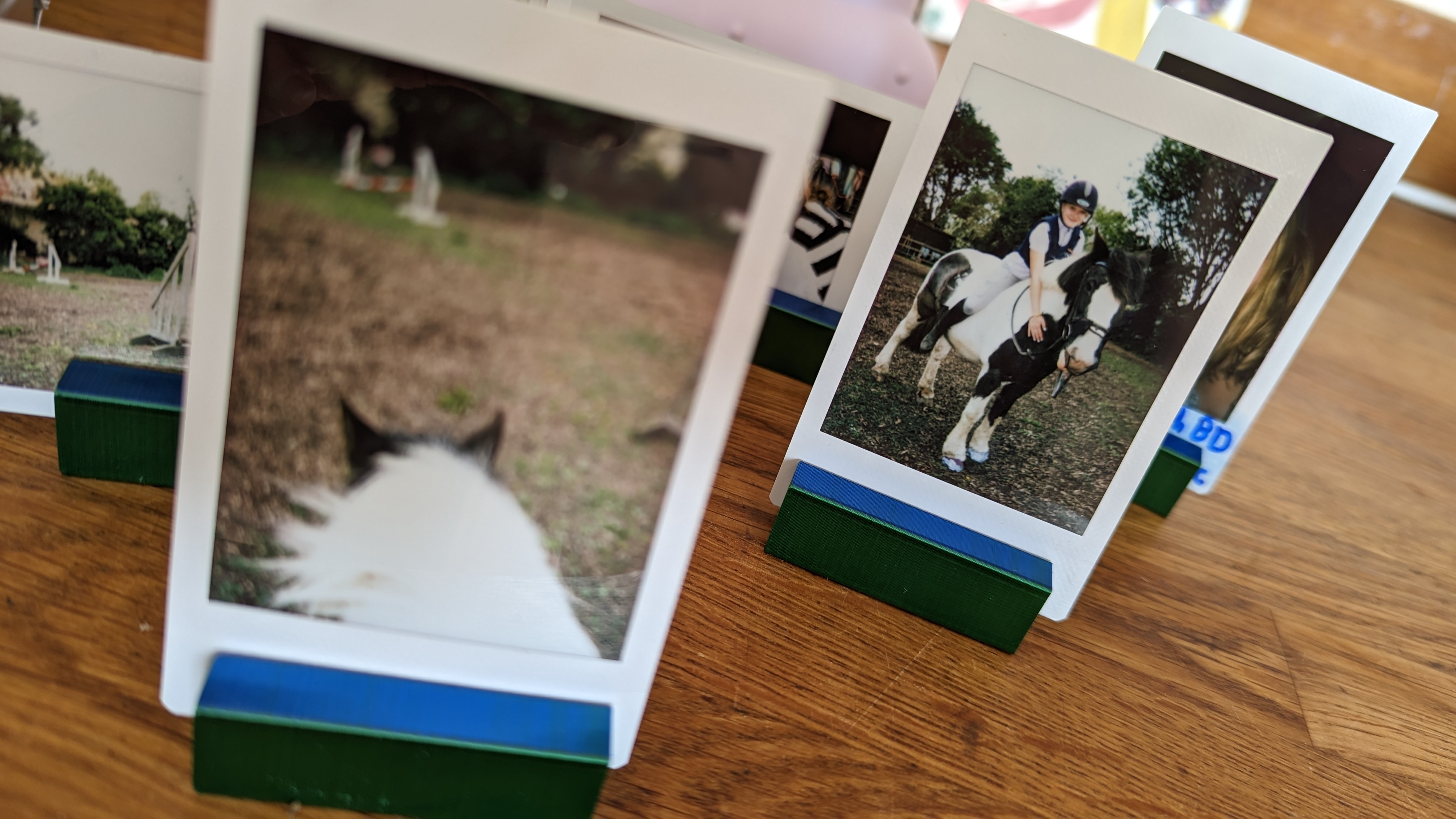 Chân đế / Khung ảnh phim Instax mini & Polaroid go