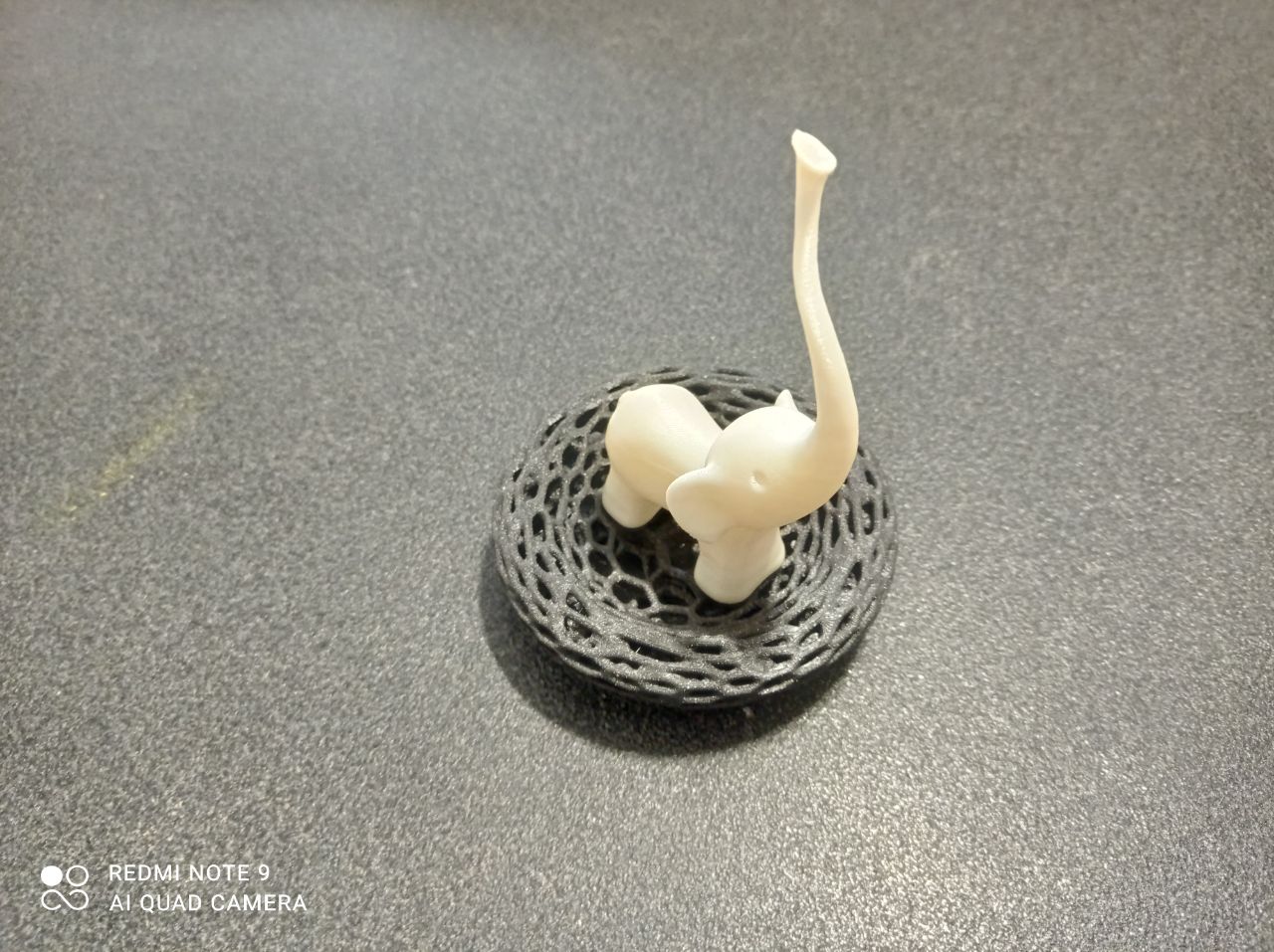 Đế Giữ Nhẫn Kiểu Voronoi / Low Poly