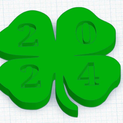 Lucy Clover (Thực tế có Chữ 2024)