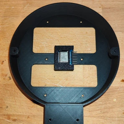 Giá Treo Tường Tay Cầm Xbox One / Hộp Đèn