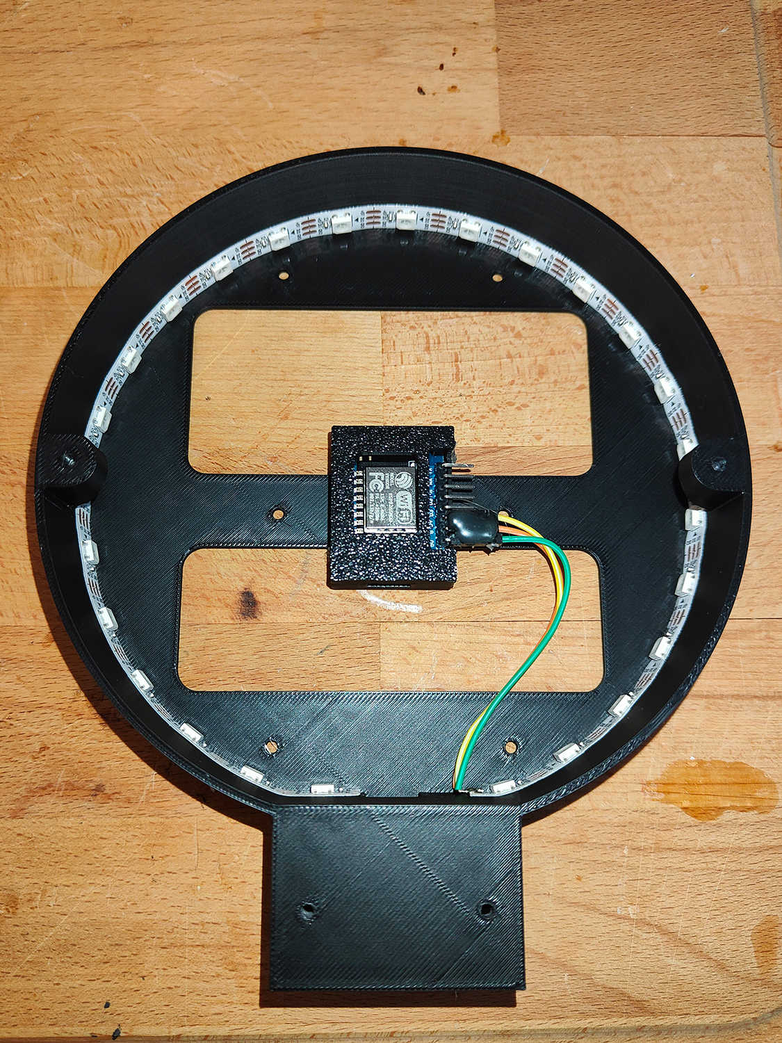 Giá Treo Tường Tay Cầm Xbox One / Hộp Đèn