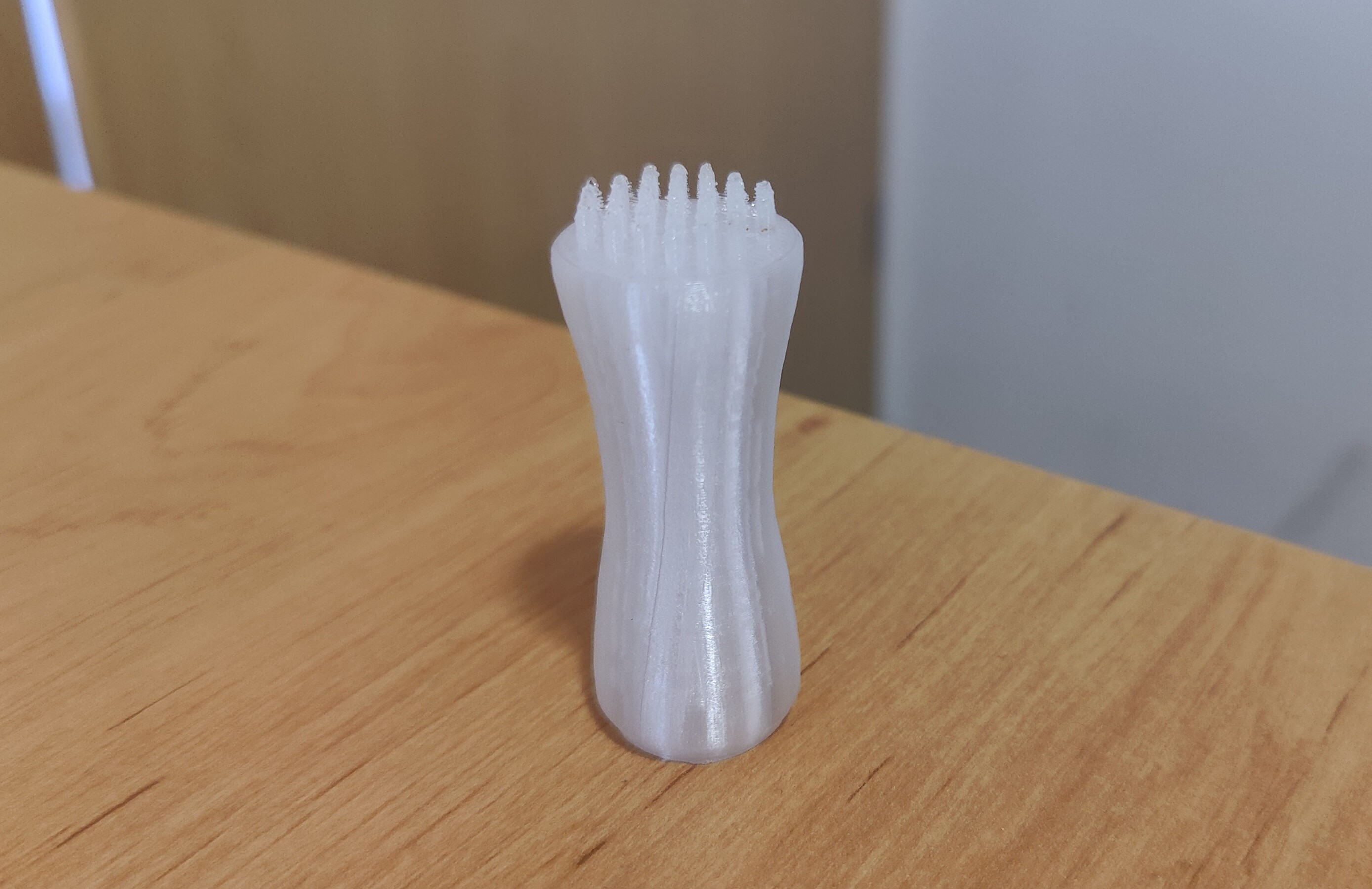 Dụng cụ vệ sinh máy ép tỏi (có tay cầm)