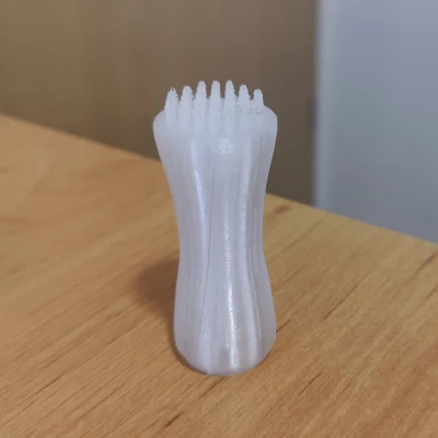 Dụng cụ vệ sinh máy ép tỏi (có tay cầm)