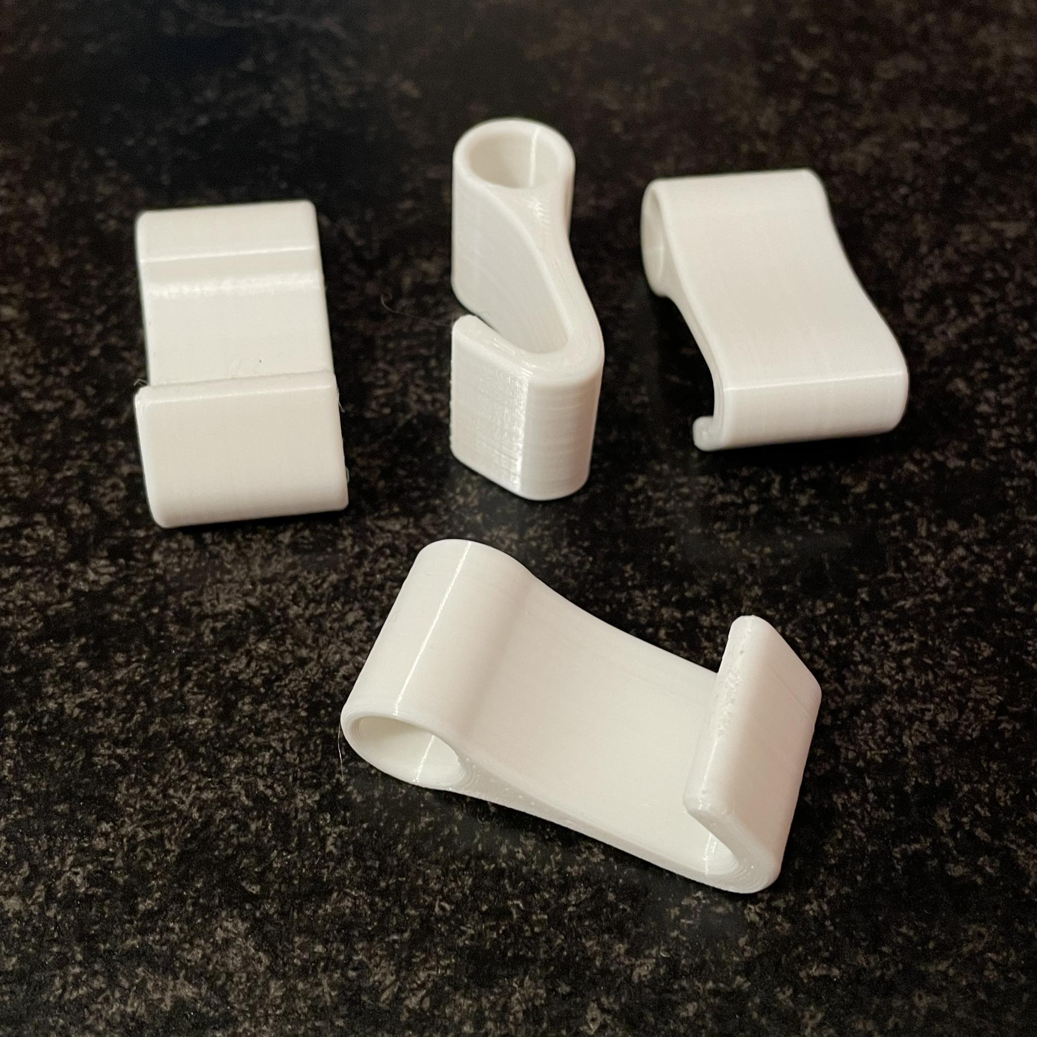 Móc Koudelinek Cho Cạnh Sau Tàu Lượn Siêu Nhẹ