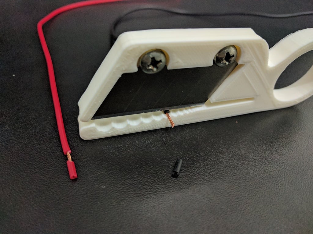 Dụng cụ tuốt dây (Lưỡi dao cắt)