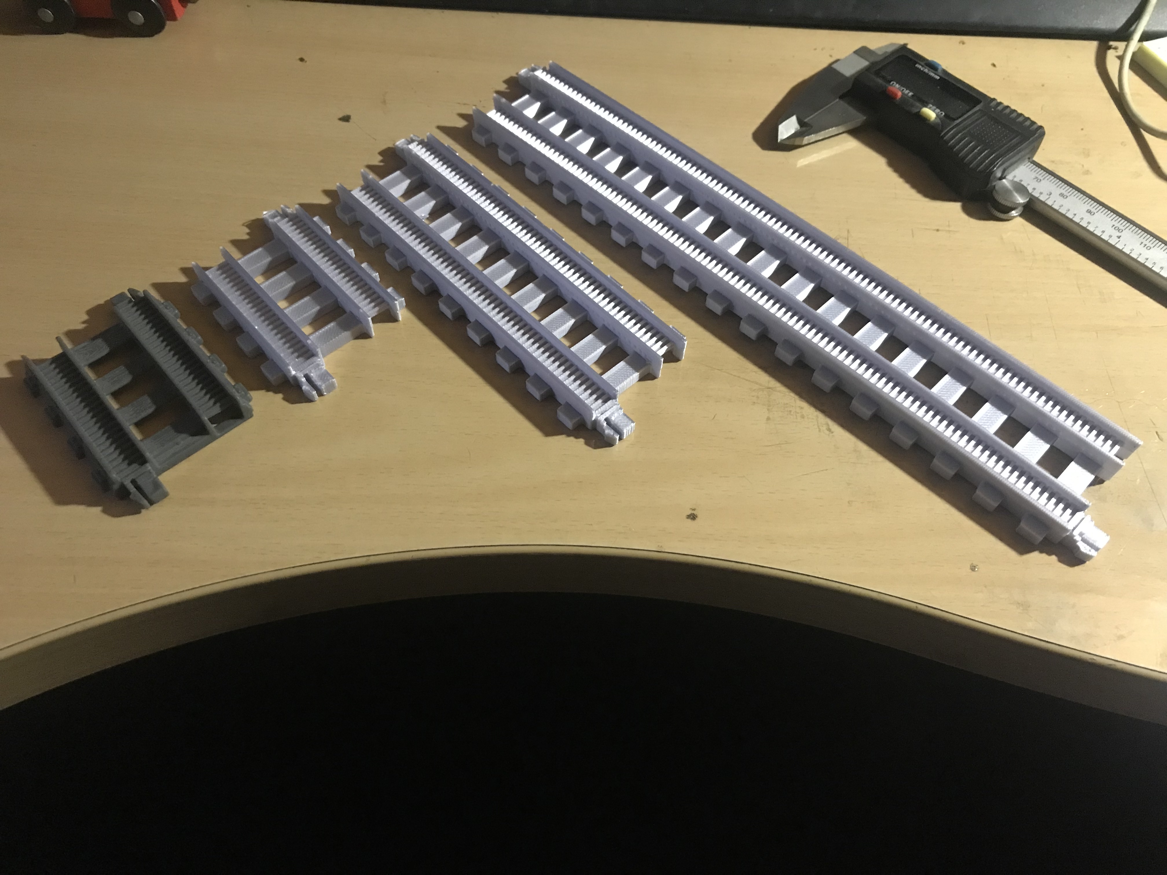 Đường ray thẳng cho bộ đường ray Thomas and Friends Track Master