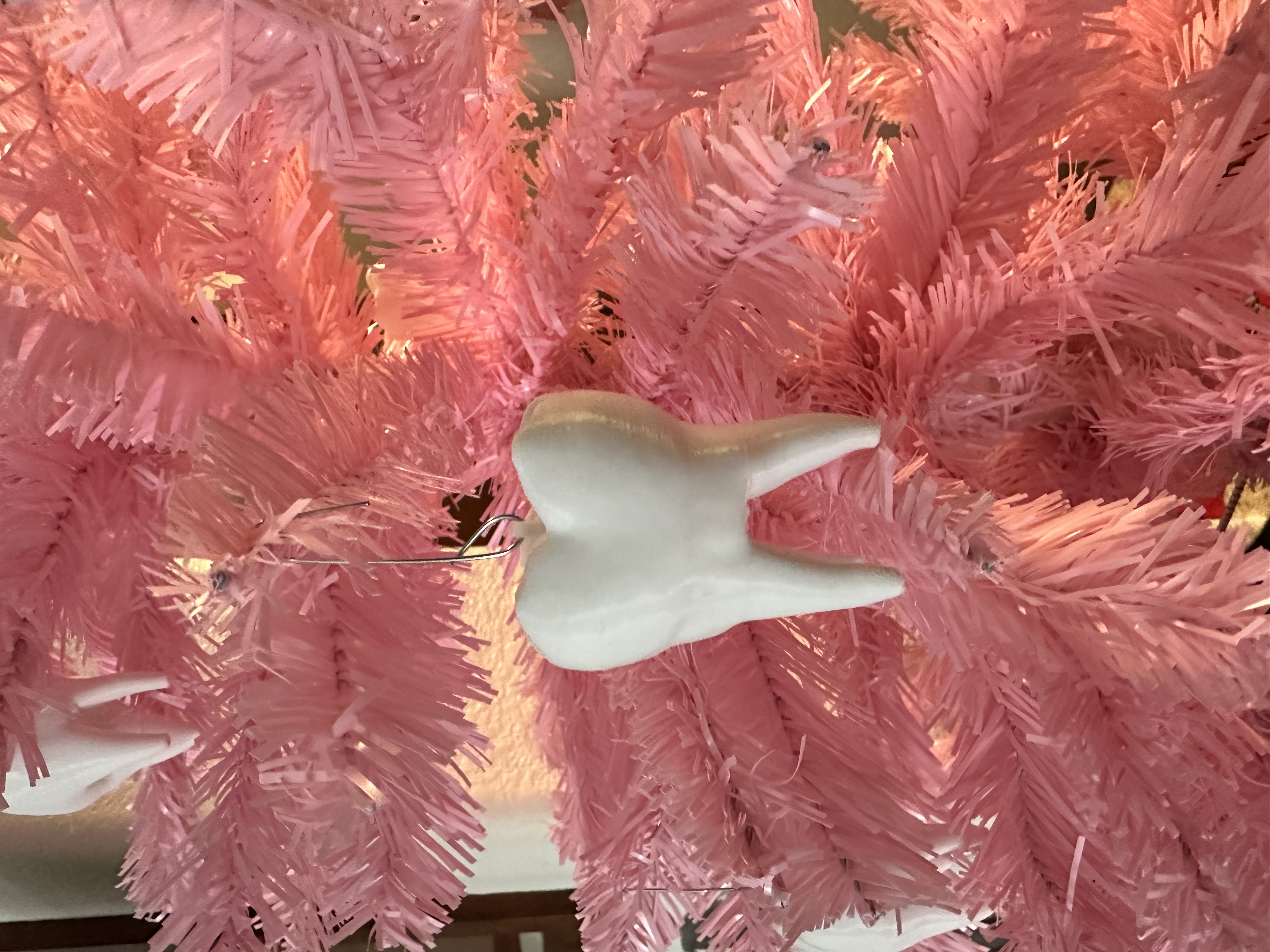 Móc treo cây thông hình răng