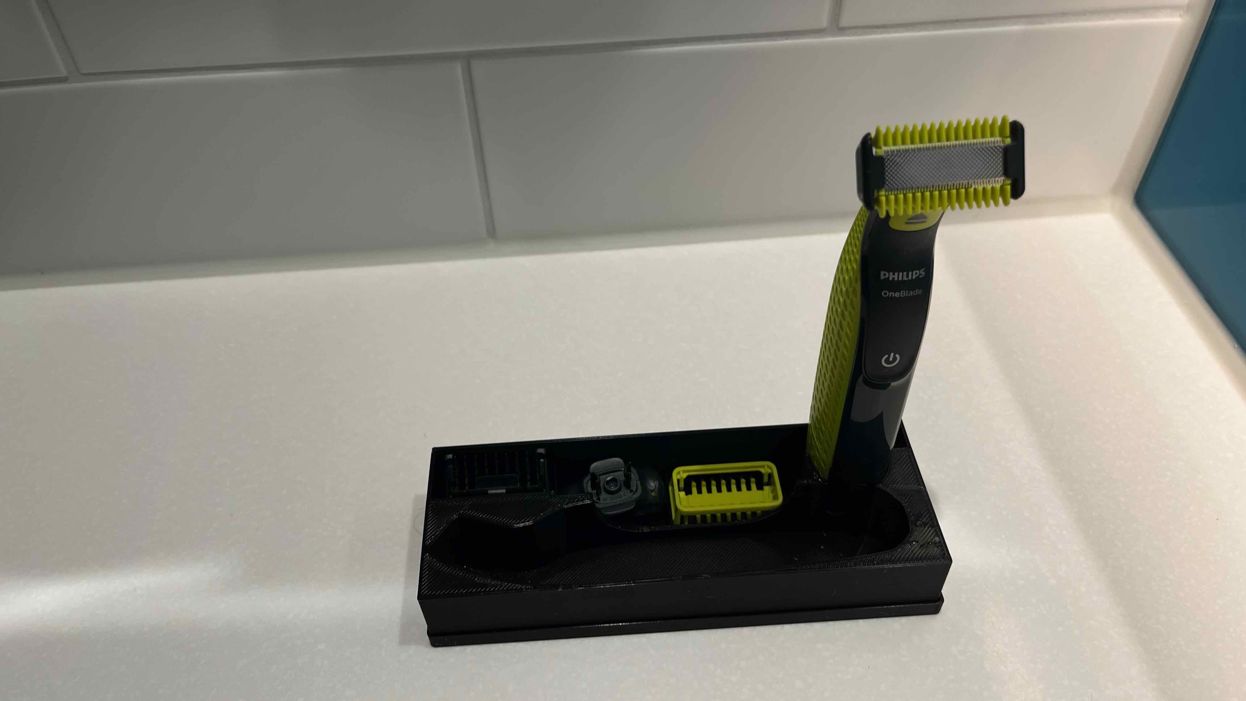 Hộp đựng kiêm đế đứng Philips OneBlade