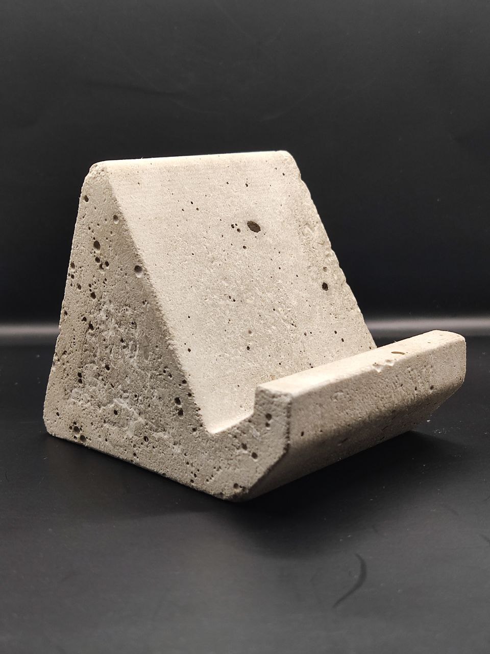 Giá Đỡ Điện Thoại Bằng Bê Tông