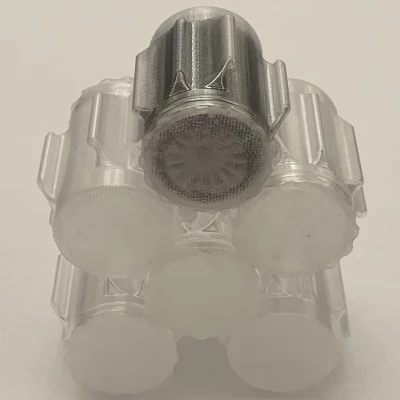 Hộp đựng lốp Mini-Z có nắp ren, xếp chồng thành lưới