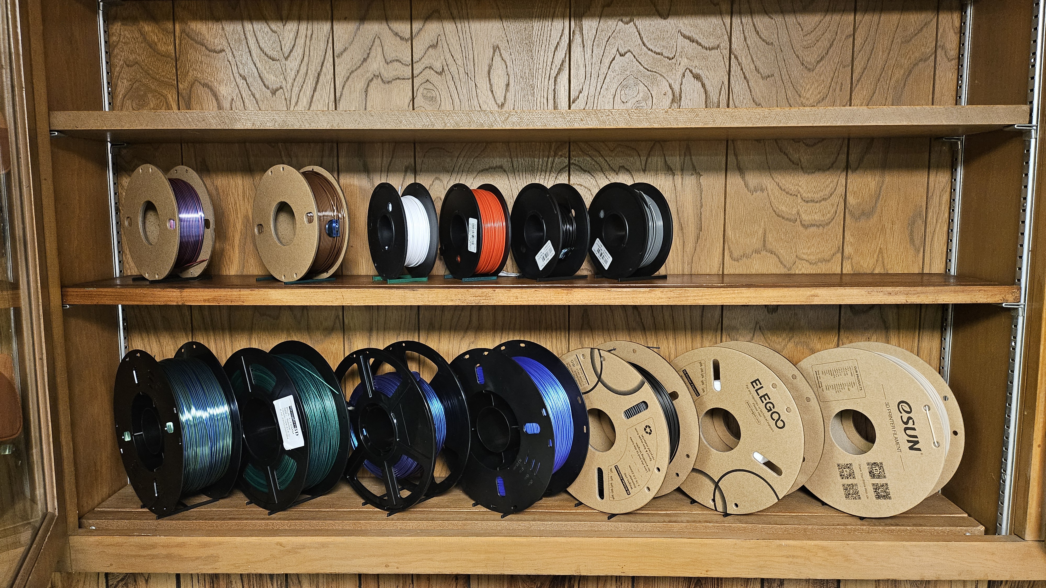 Giá đỡ cuộn chỉ in 3D siêu đơn giản