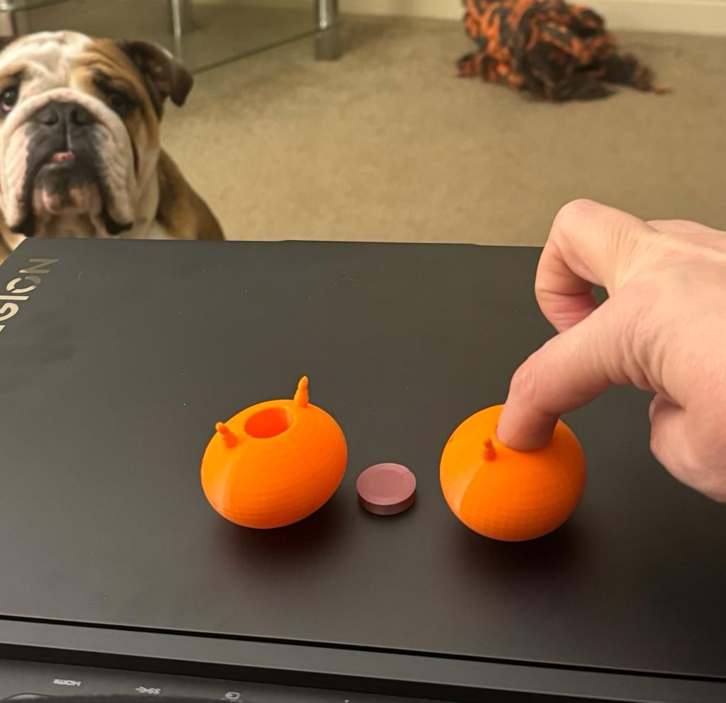 Space Hopper Cổ Điển 1969 - Phiên bản Ngón Tay