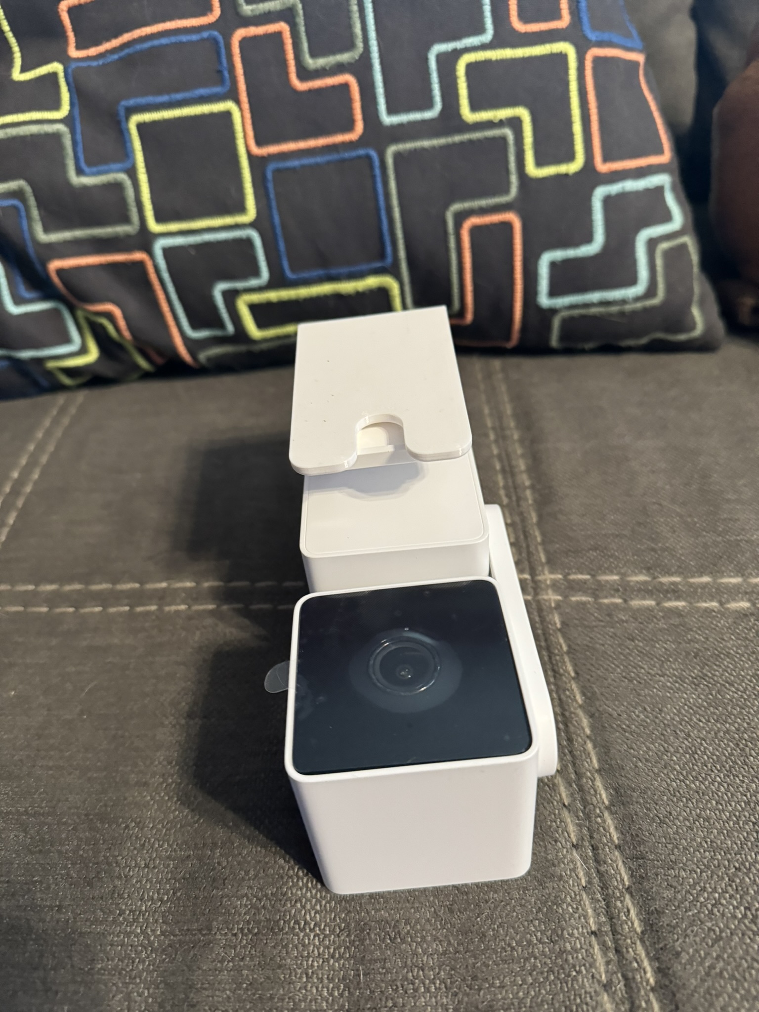 Ngàm Gắn Tường Nhựa Vinyl Cho Wyze Cam Pan V3 (Bản Remix)