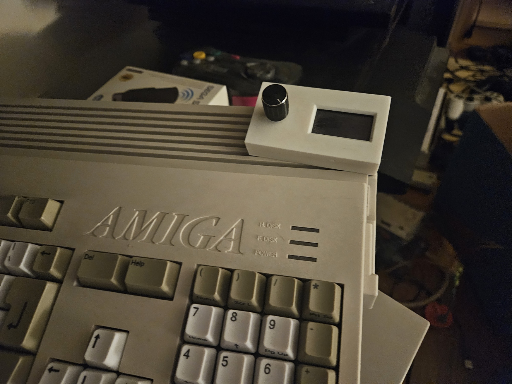 Giá đỡ Màn hình OLED và Núm xoay Gotek cho Amiga 1200 và máy cổ khác