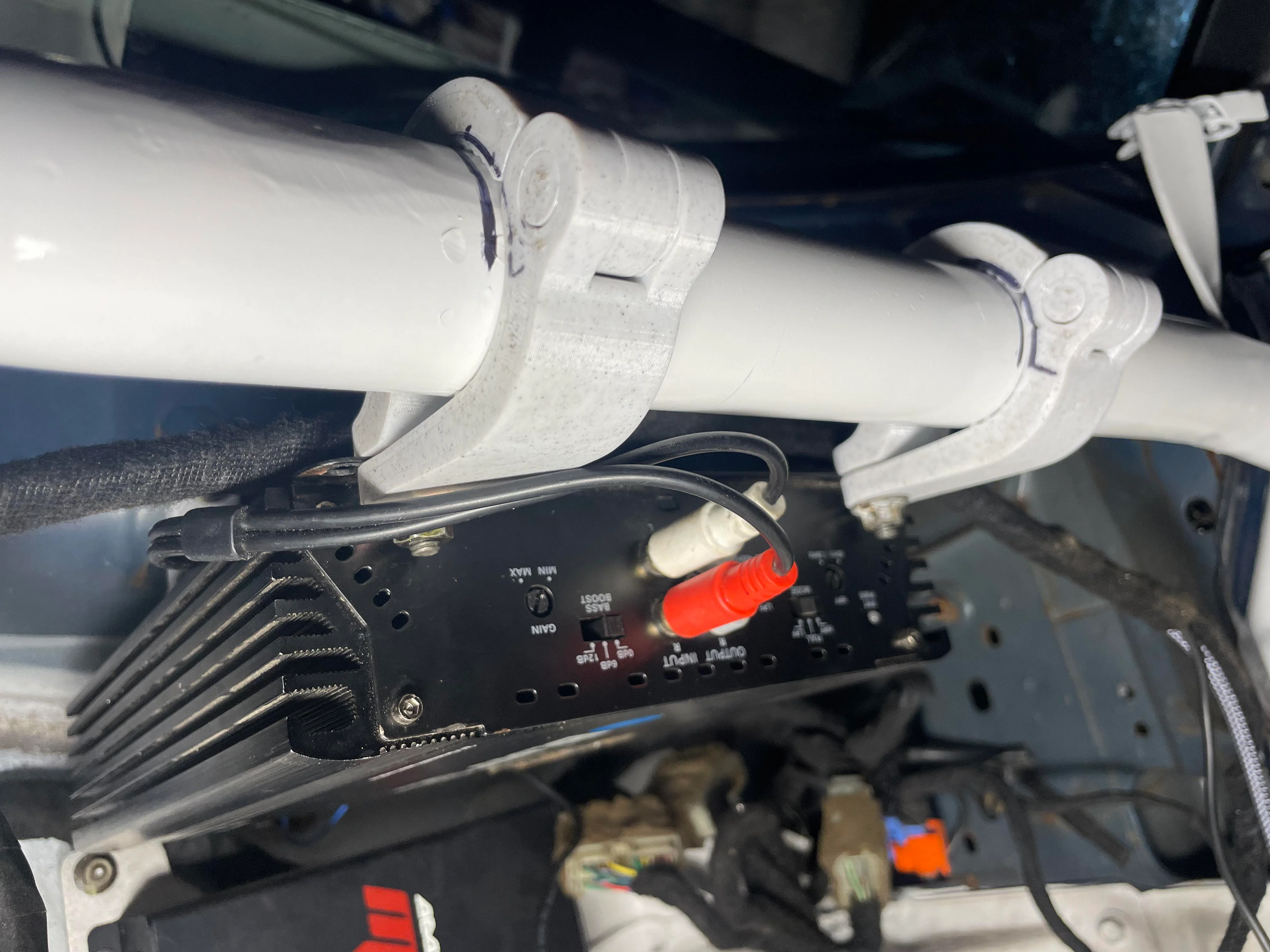 Kẹp Ống 1.5in P.I.P. (In Liền)