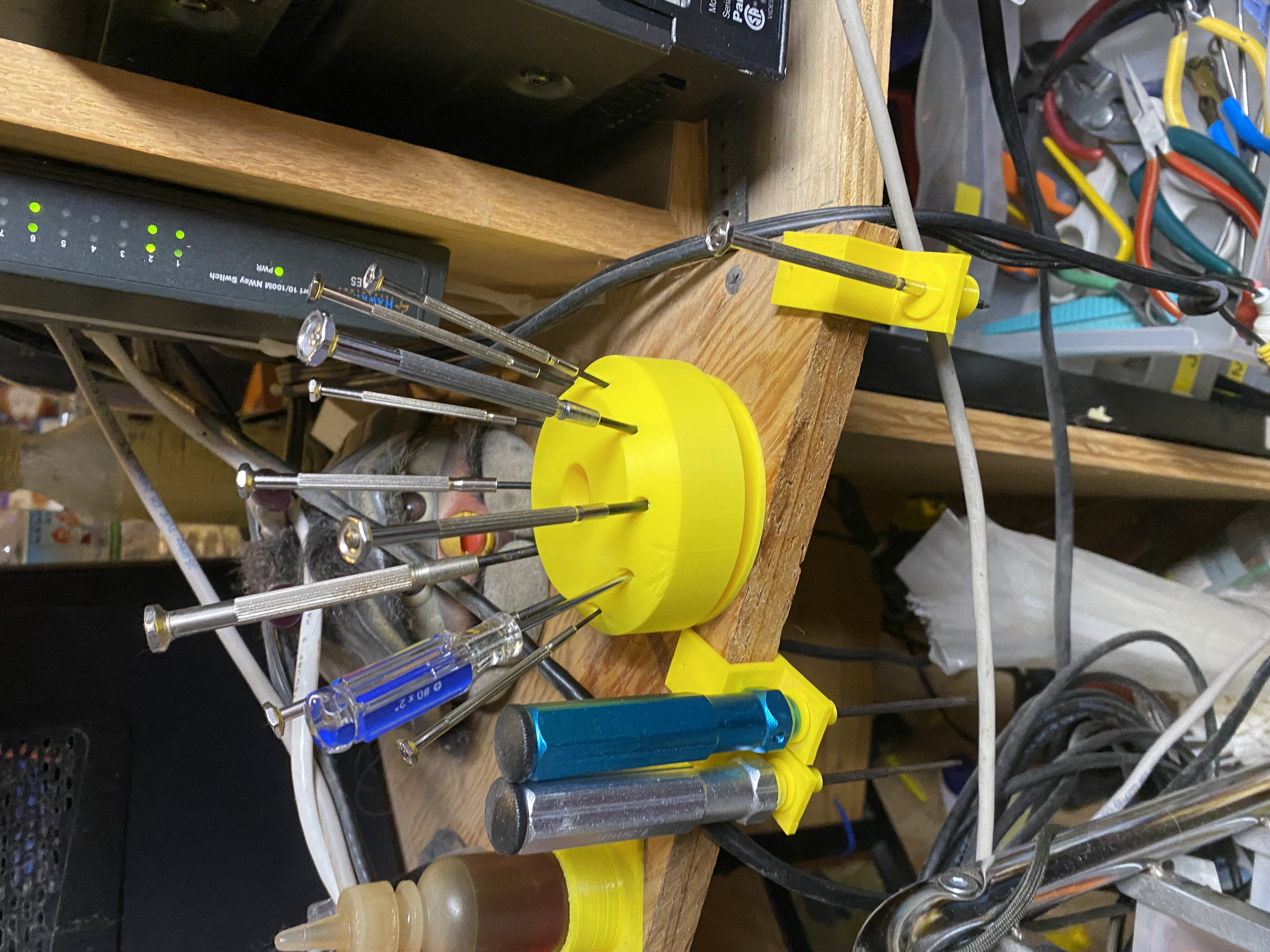 Vòng Xoay Đựng Dụng Cụ Nhỏ