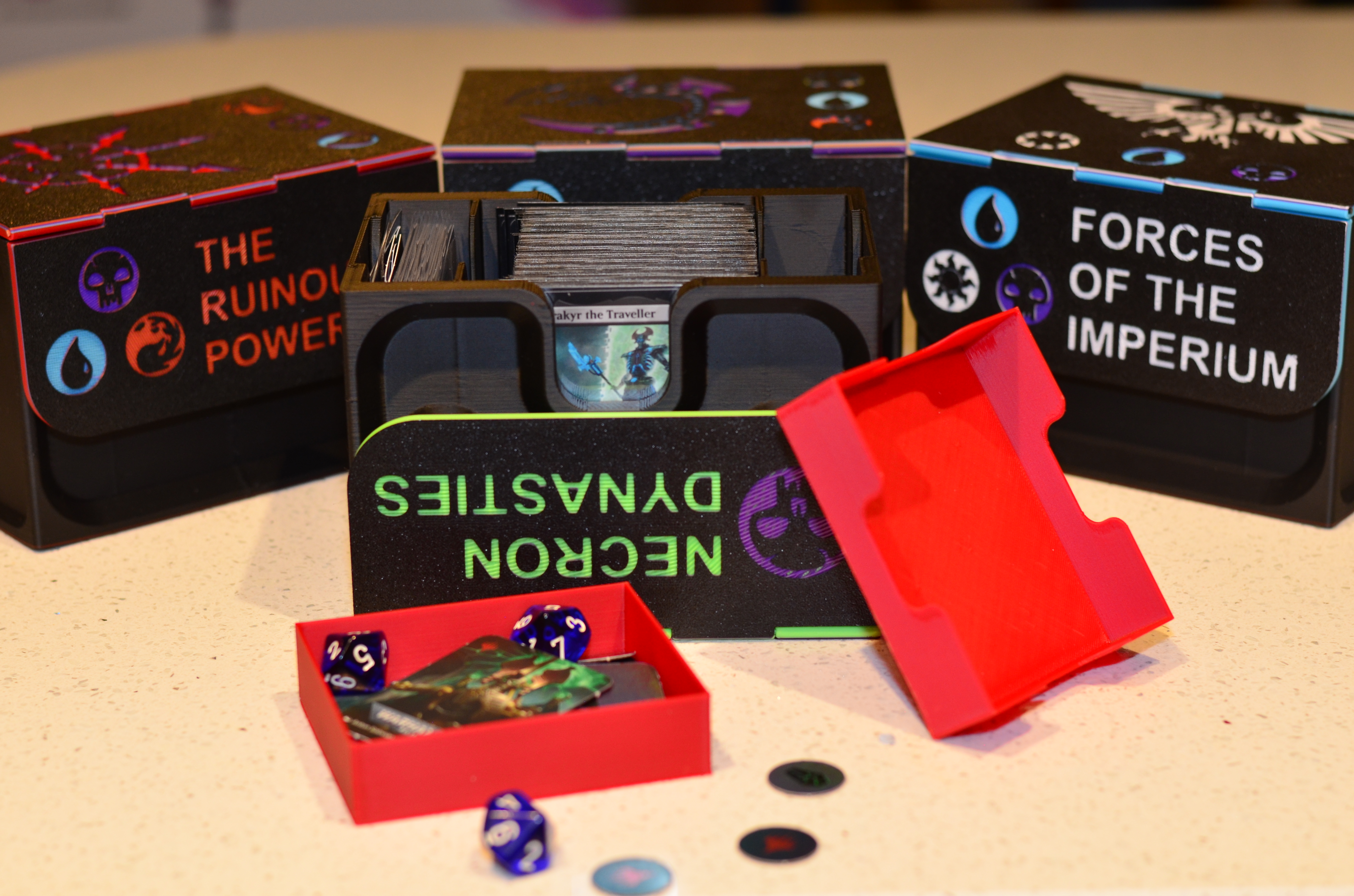 Hộp Đựng Bài "The Apprentice Commander"