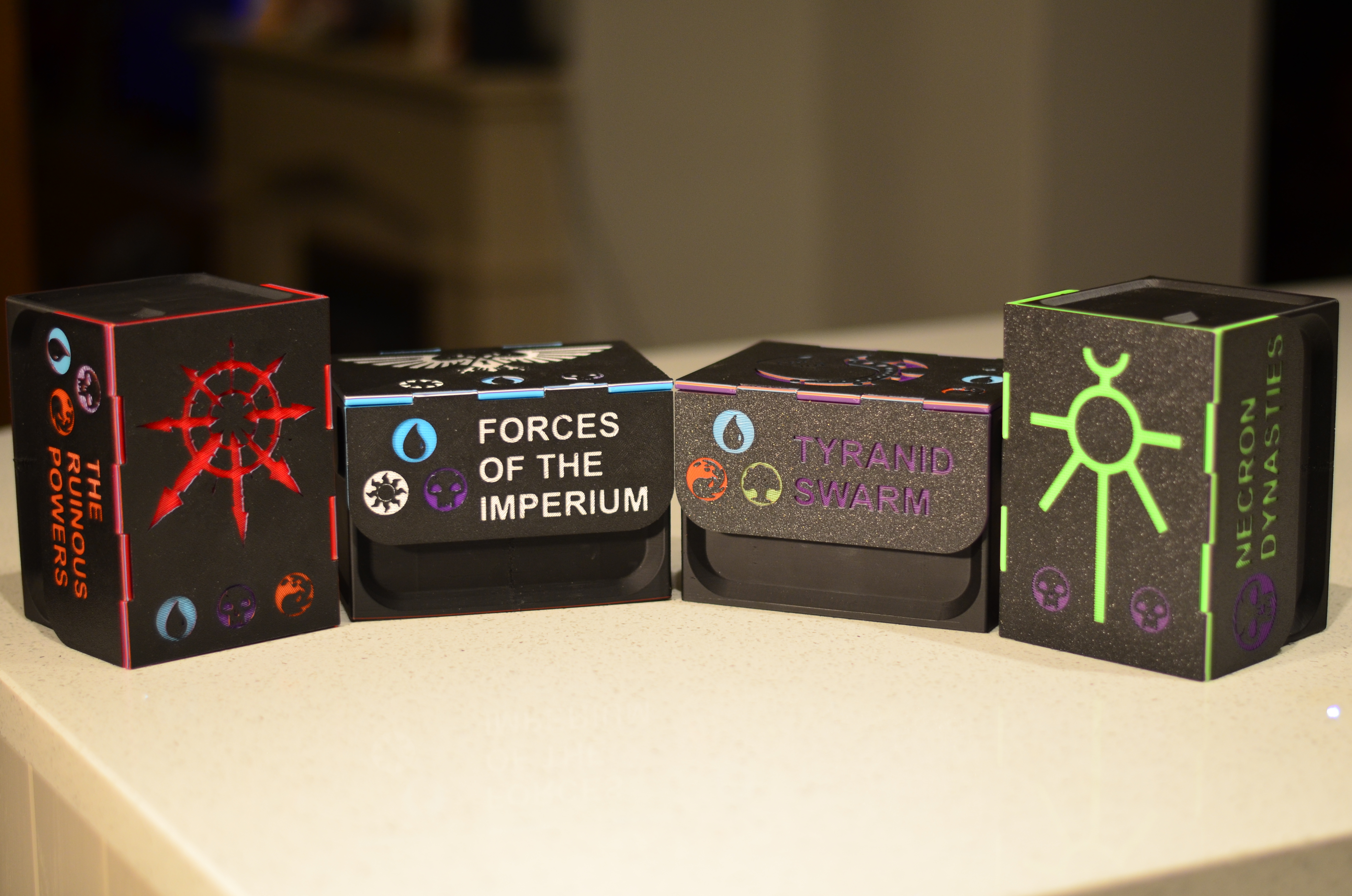 Hộp Đựng Bài "The Apprentice Commander"