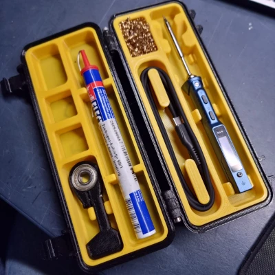 Khay lớn đựng 3 rổ, giá đỡ và lon thiếc hàn Griffin