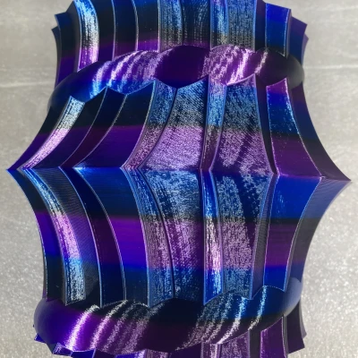 Bình Xoắn Rắn (Mortal Coil Vase)