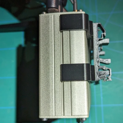 Giá đỡ ray DIN cho Teltonika RUTX50