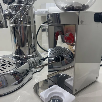 Giá Đỡ Tay Cầm Lọc Cà Phê LA PAVONI KUBE MILL