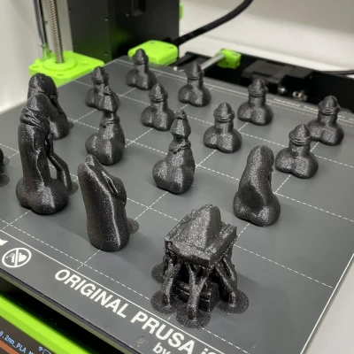 Bộ cờ vua Chesstickles, bản làm lại (Phallis Chess)