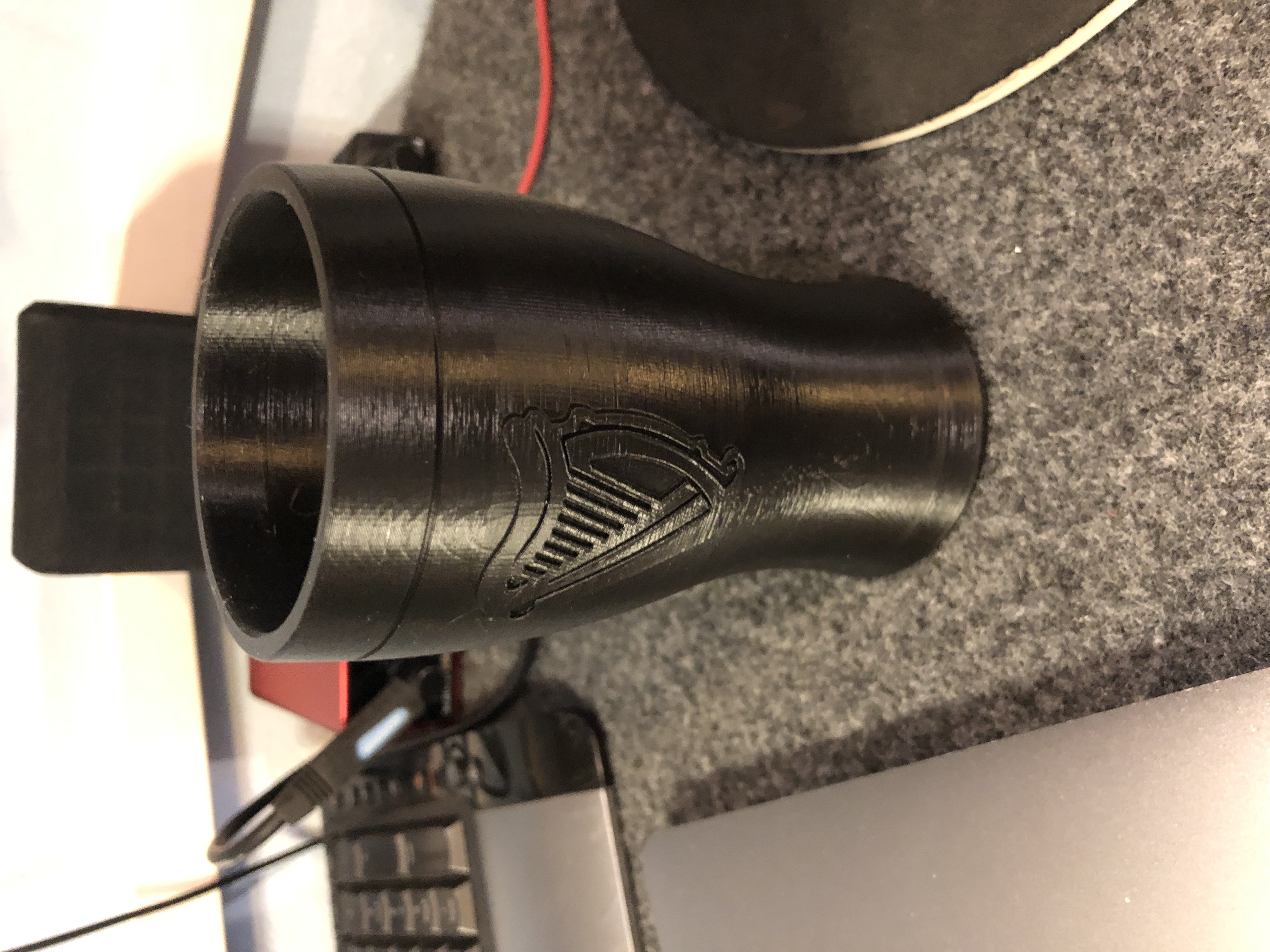 Giá Đỡ Bút Ly Guinness