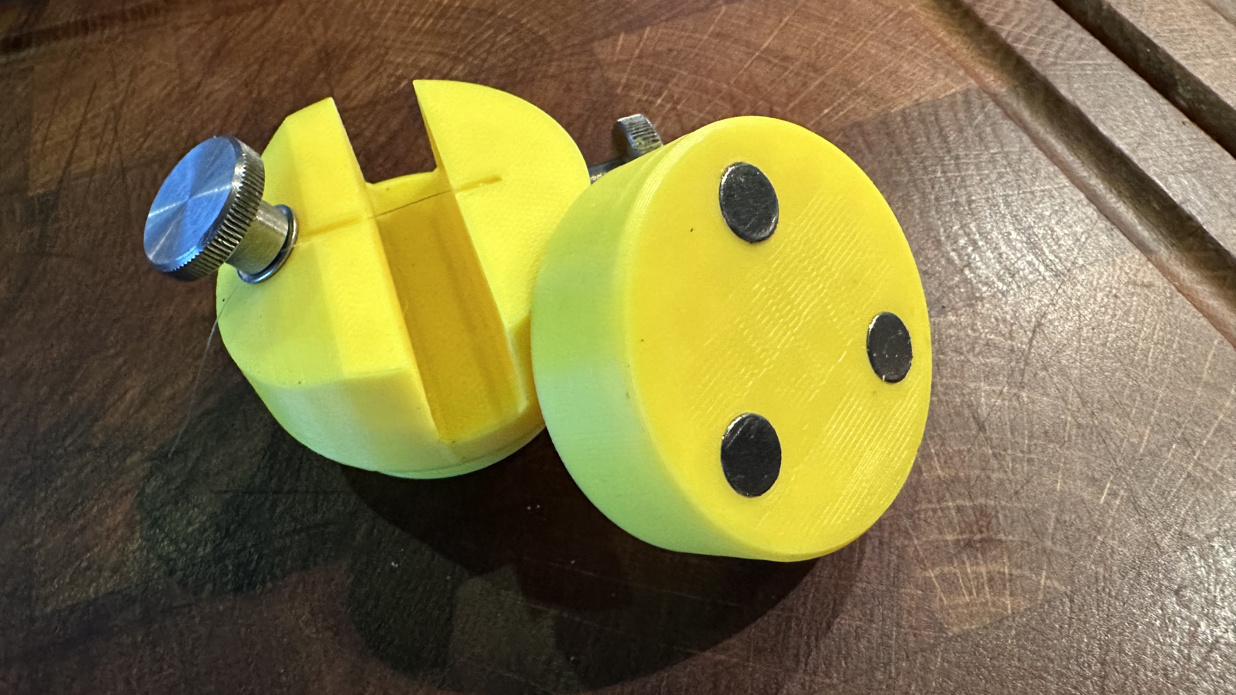 Máy kiểm tra độ sắc bén của lưỡi dao có điểm tựa