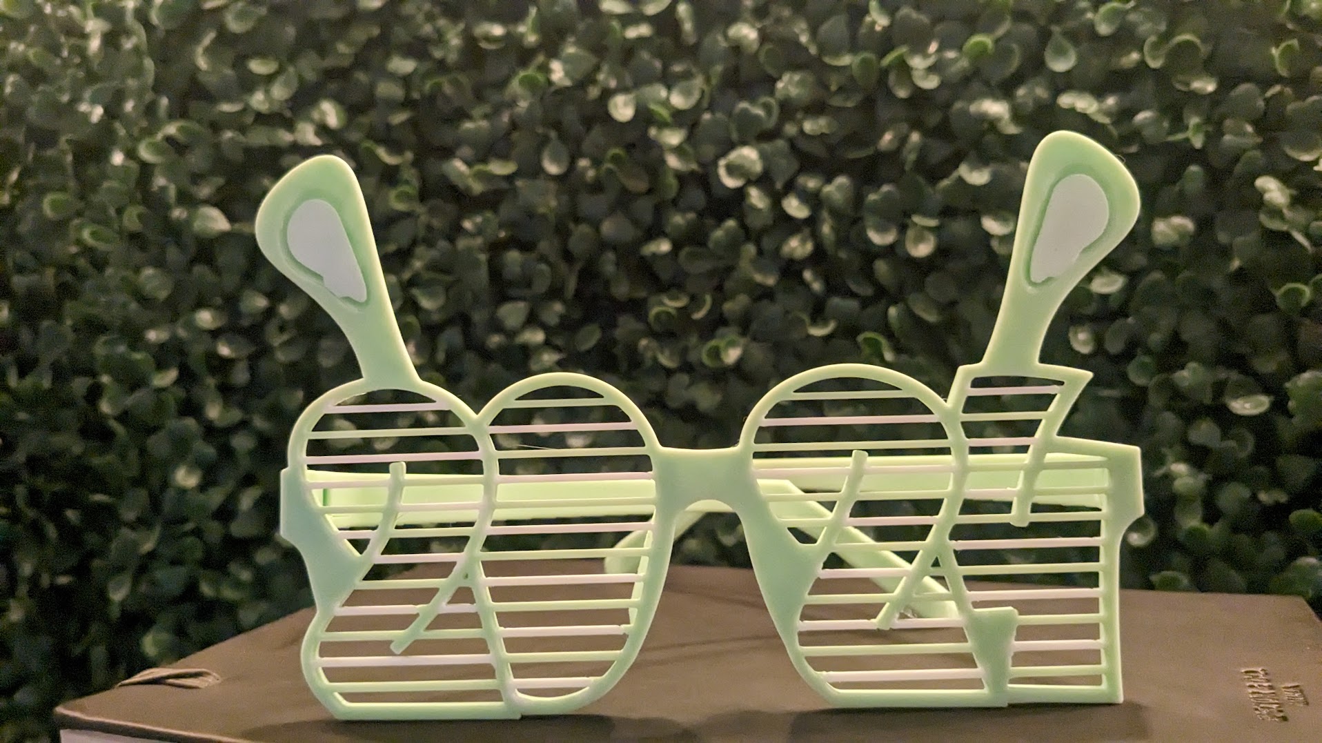 Kính Shrek Đón Giao Thừa 2024