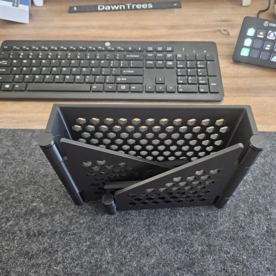 Chân đế laptop gấp gọn in liền