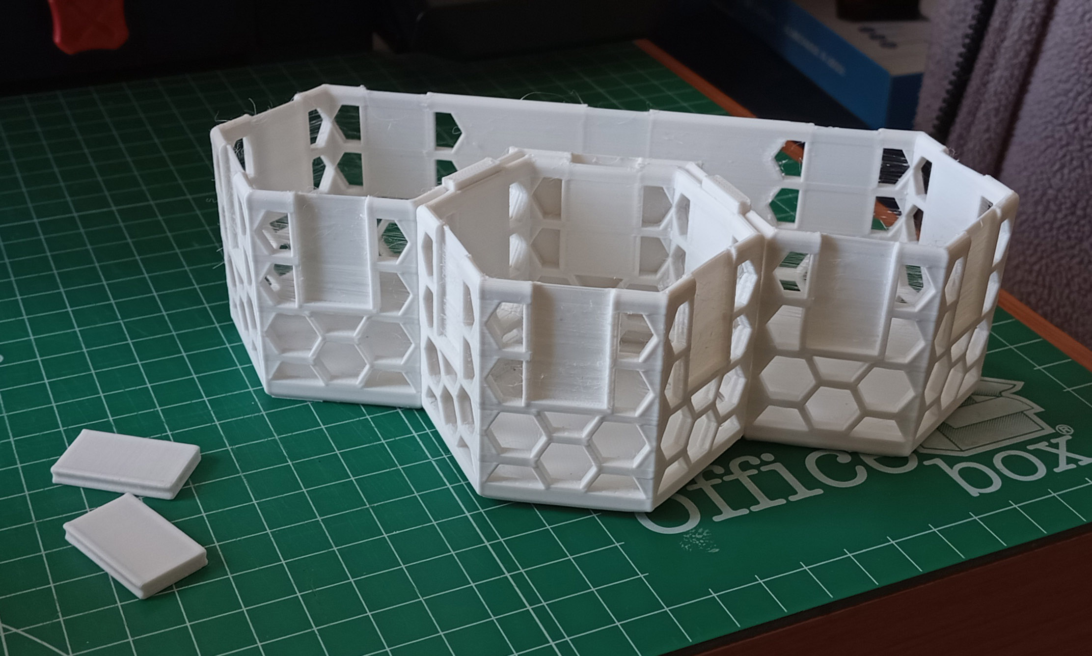 Một Hộp Lục Giác Khác (hộp dài)