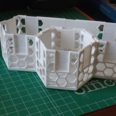 Một Hộp Lục Giác Khác (hộp dài)