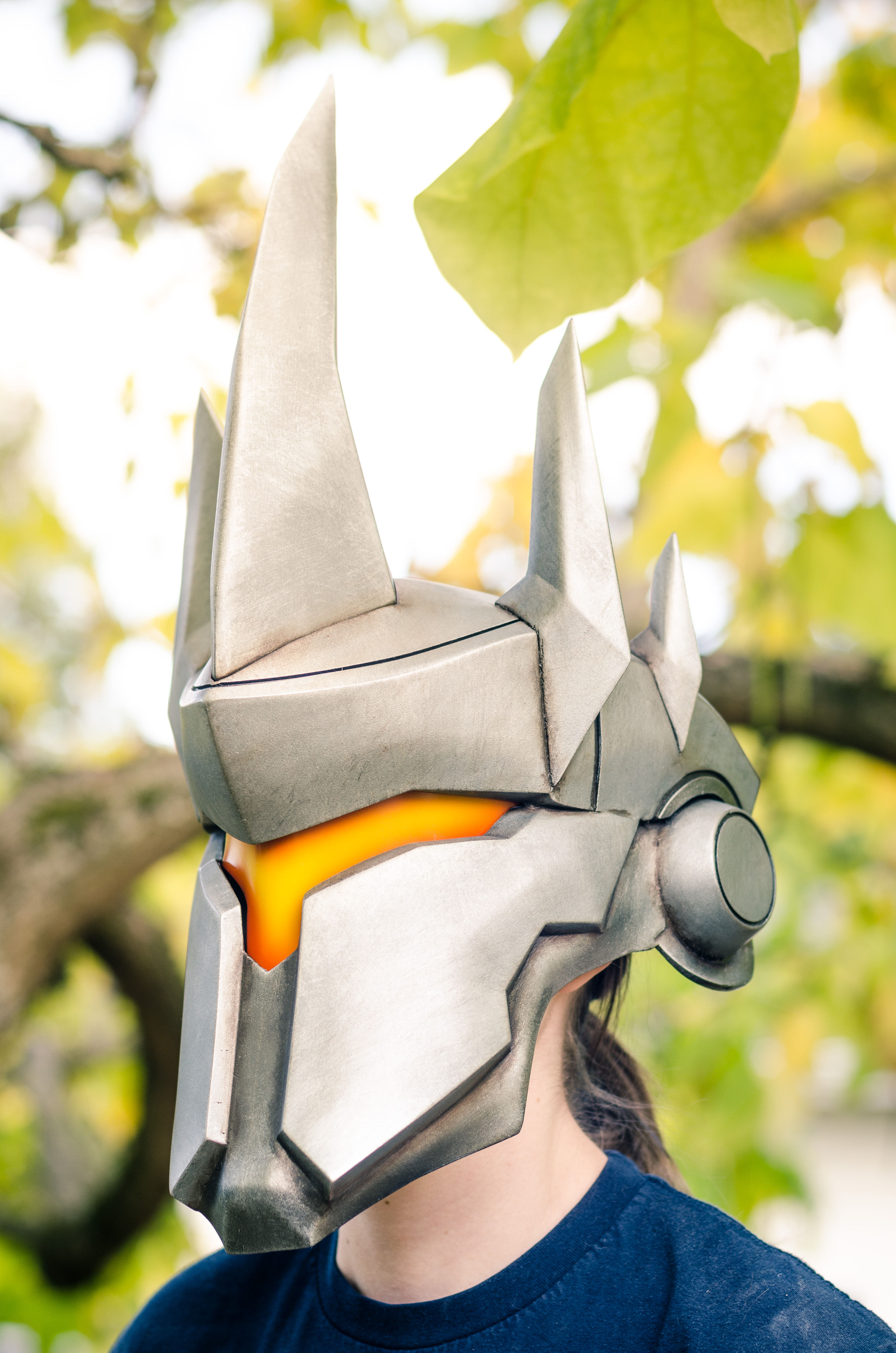 Nón Sắt Reinhardt - Mô Hình Overwatch Làm Lại