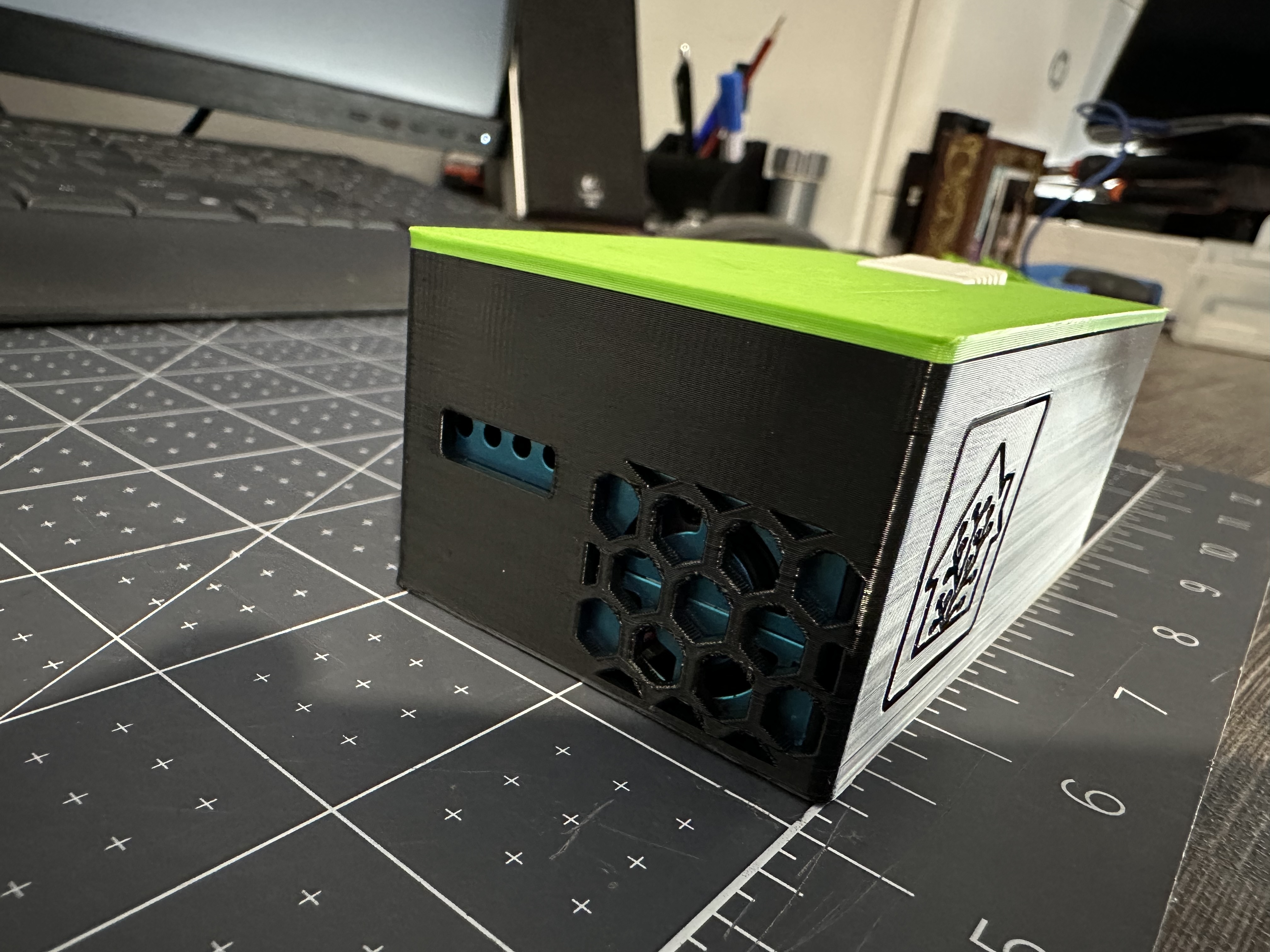 Vỏ case Cảm biến Chất lượng Không khí PMS5003 / DHT22 (hoặc BME280) / ESP32S