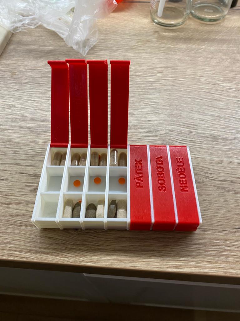 Hộp Đựng Thuốc 7 Ngày Tiện Lợi