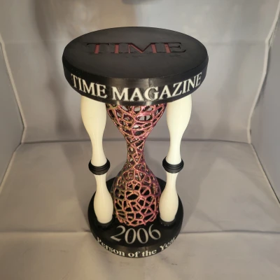 YOUniversal Award - Cúp Đa Năng