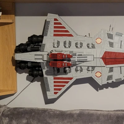 Giá Treo Tường LEGO Star Wars 75367 UCS Venator