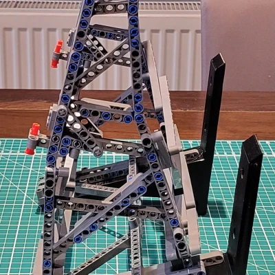 Giá Treo Tường Cho Chân Đế Đứng LEGO Star Wars 75192 UCS Millennium Falcon