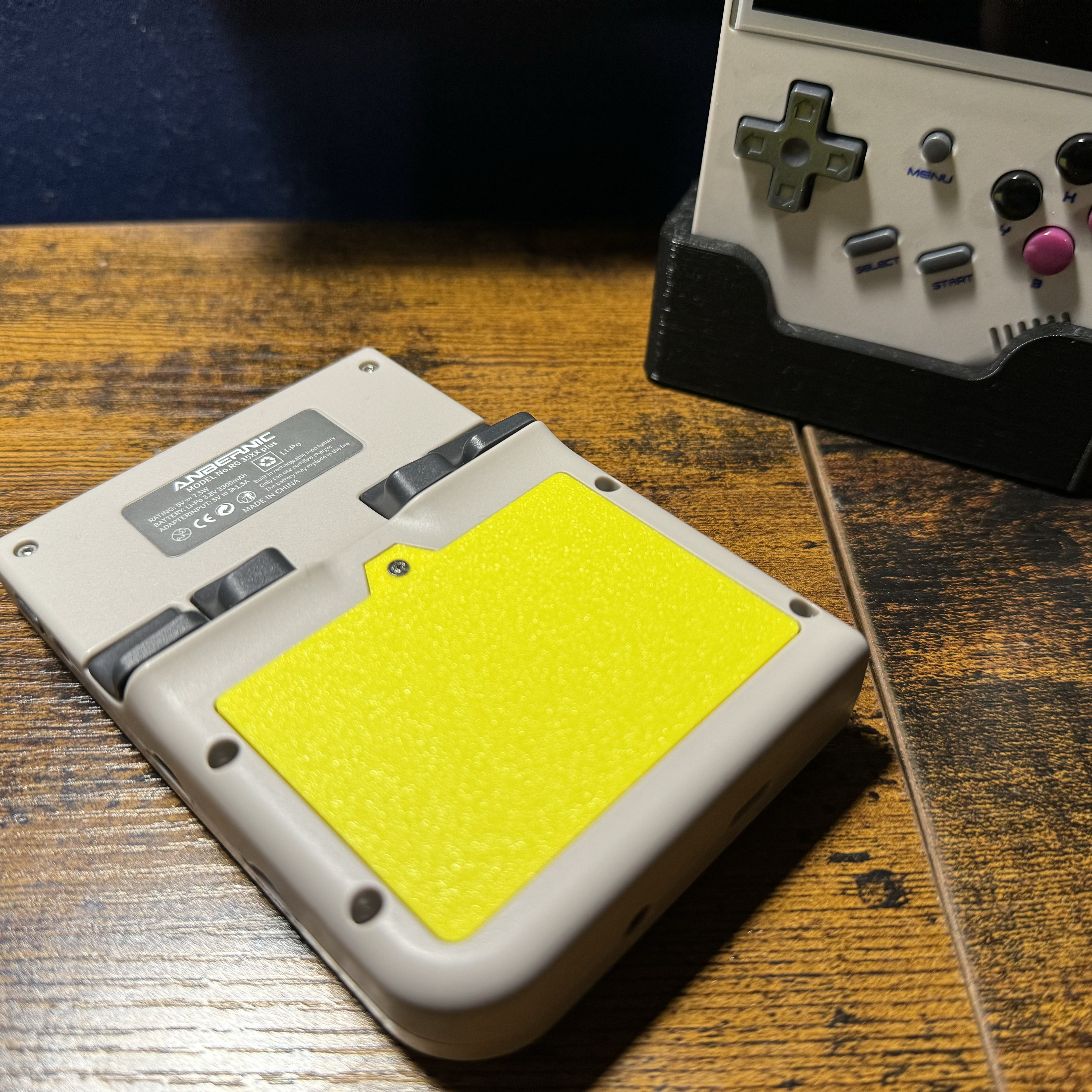 Nắp Hộp Pin RG35XX Plus