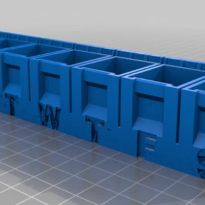 Hộp thuốc hàng tuần có 7 ngăn có bản lề